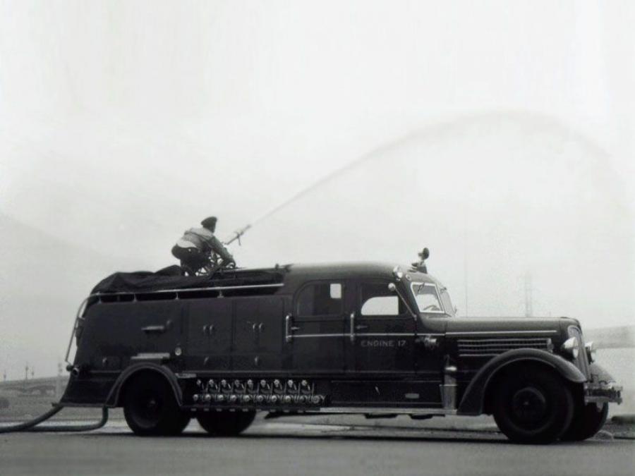  Seagrave Manifold Wagon 1938 года  (фото 3 из 3)